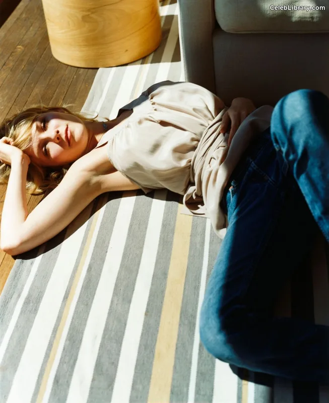 Kirsten Dunst photo 5 of 299