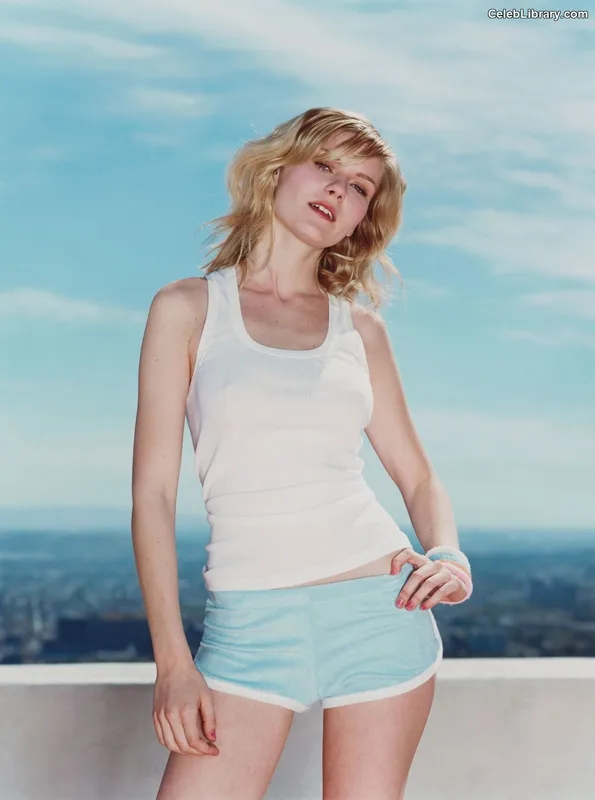 Kirsten Dunst photo 7 of 299