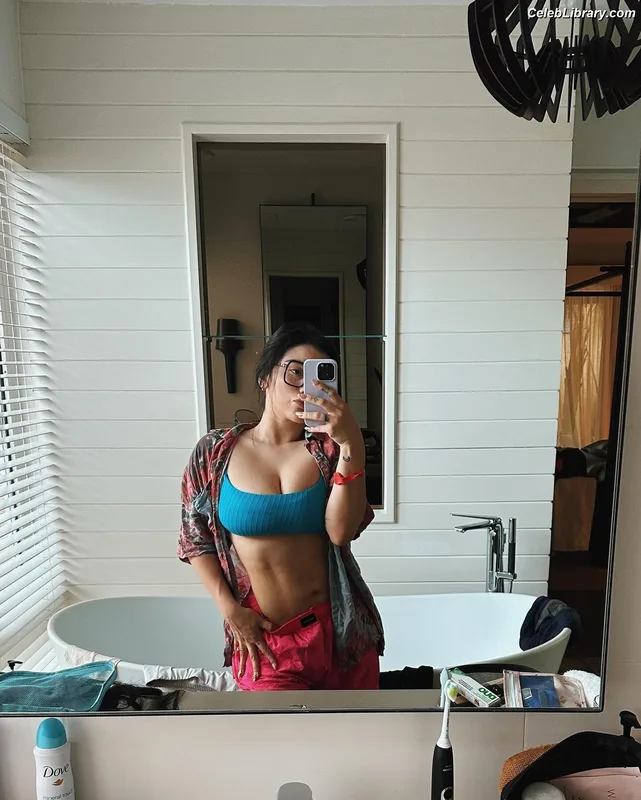 Kirstin Maldonado photo 8 of 102