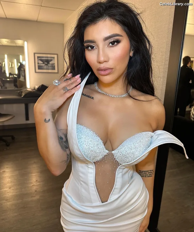 Kirstin Maldonado photo 4 of 102