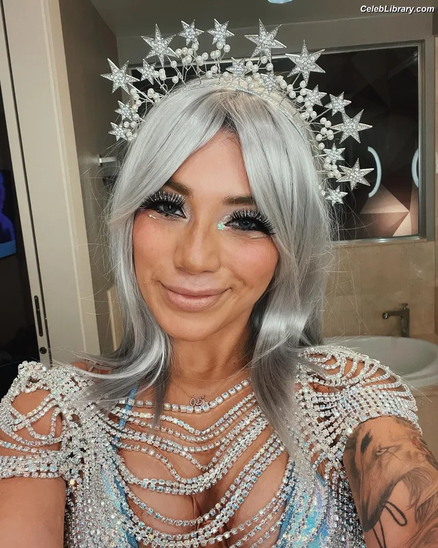 Kirstin Maldonado photo 3 of 102