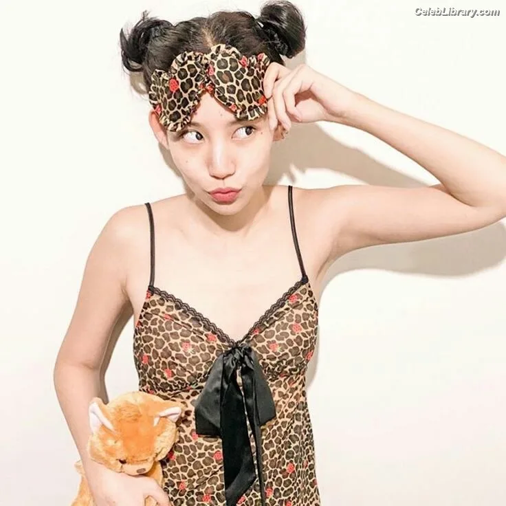 Kitty Chicha Amatayakul photo 6 of 75
