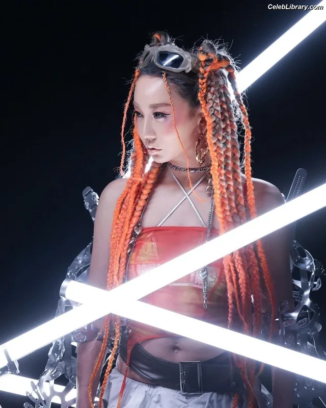 Koda Kumi photo 14 of 78