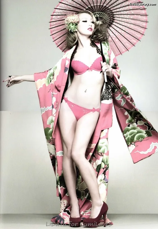 Koda Kumi photo 9 of 78