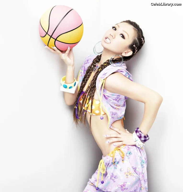 Koda Kumi photo 24 of 78