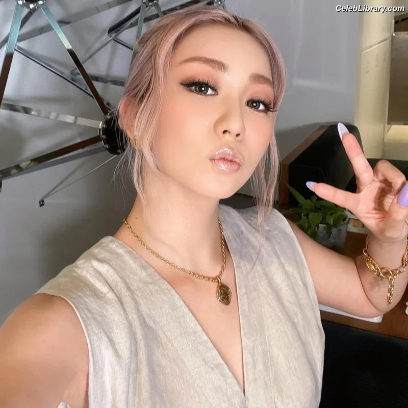 Koda Kumi photo 4 of 78