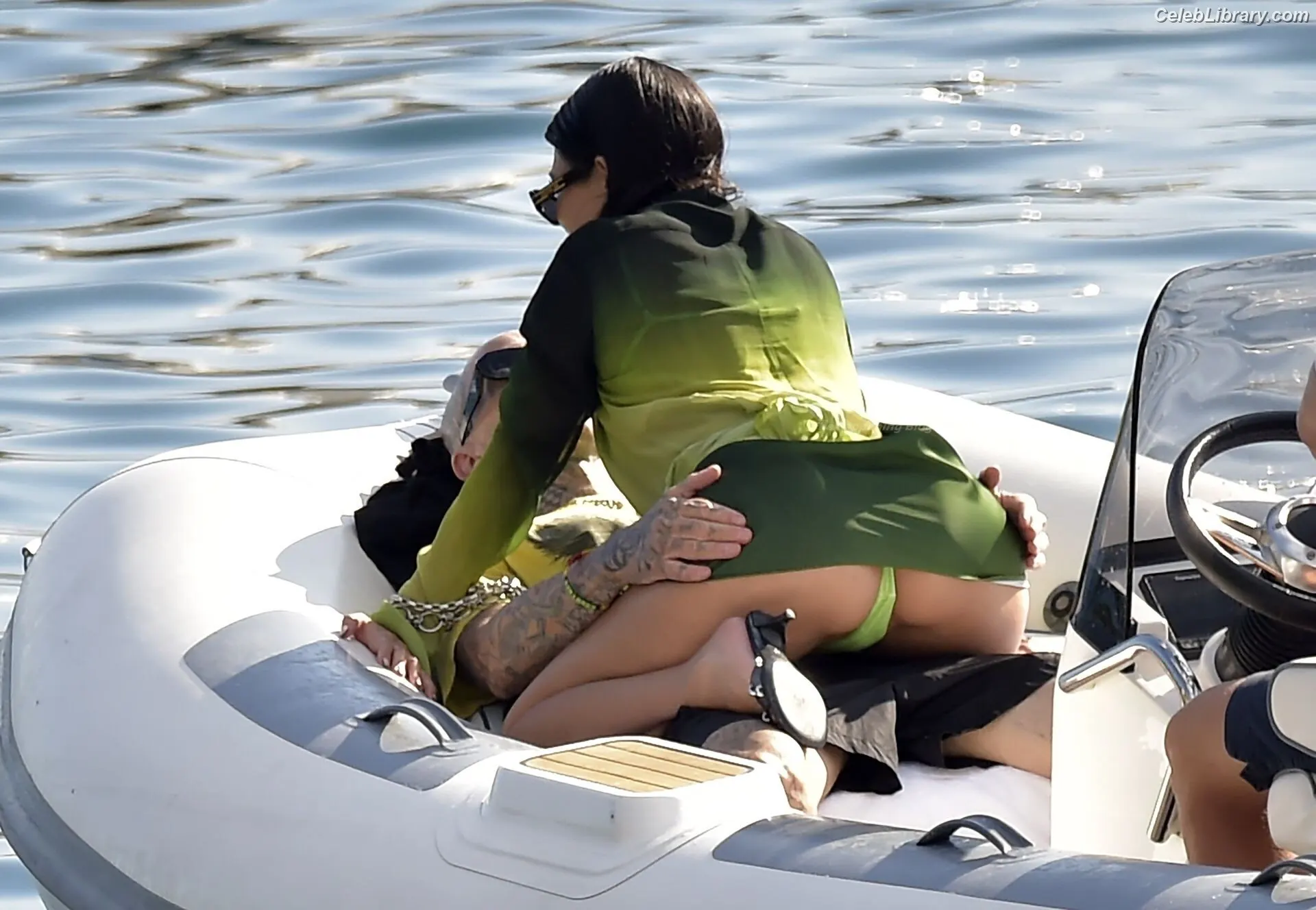 Kourtney Kardashian photo 24 of 605