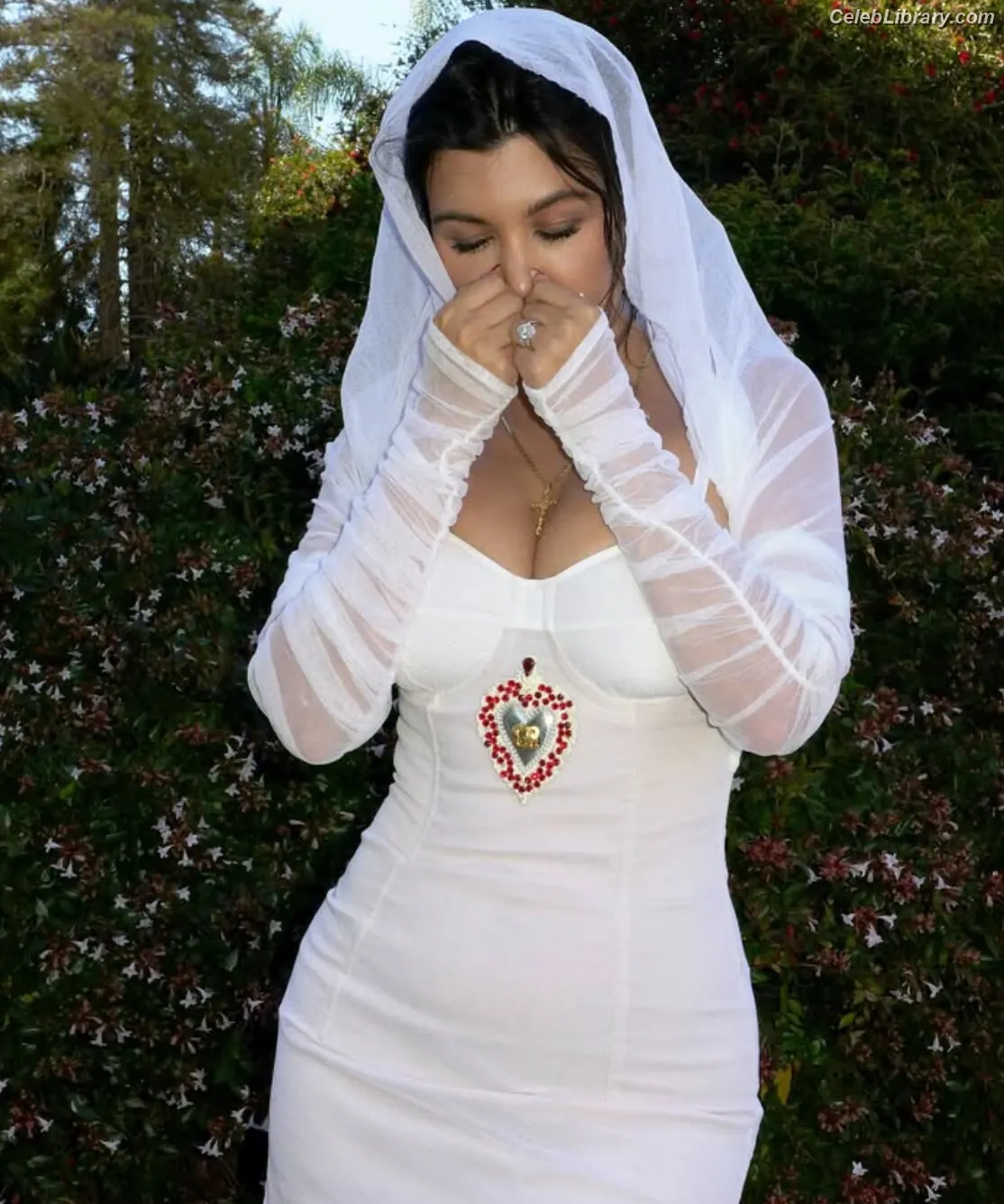Kourtney Kardashian photo 18 of 605