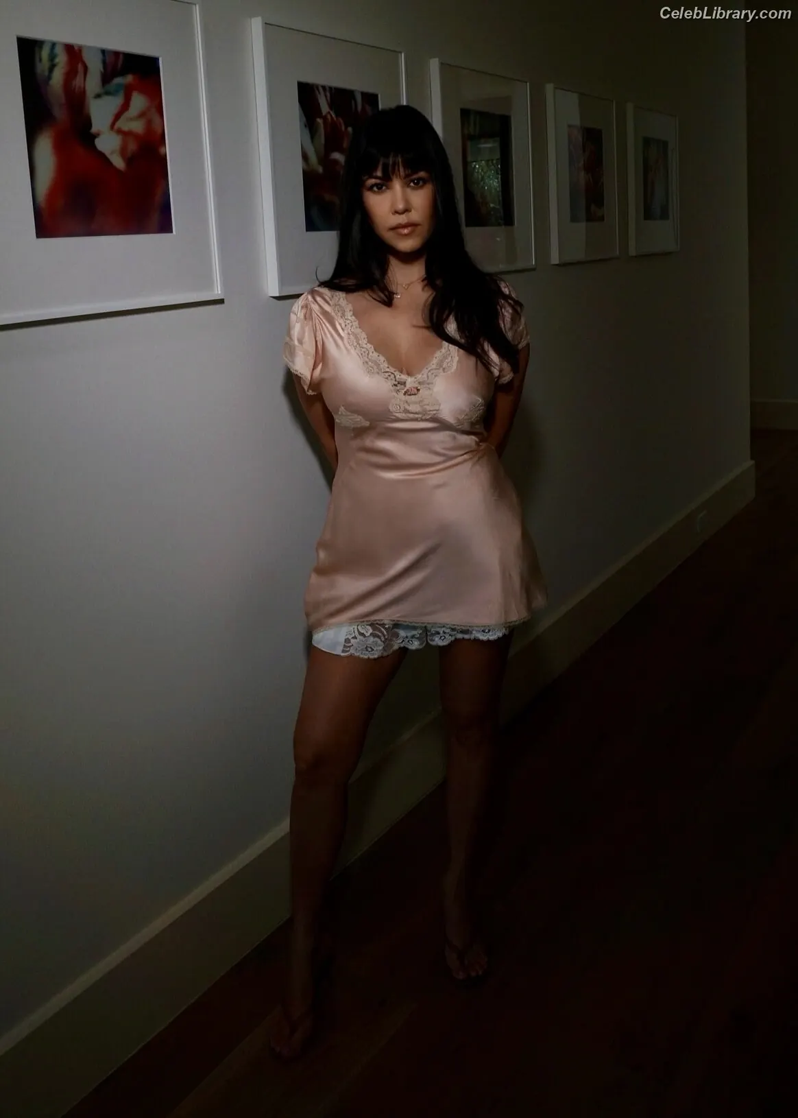 Kourtney Kardashian photo 20 of 605