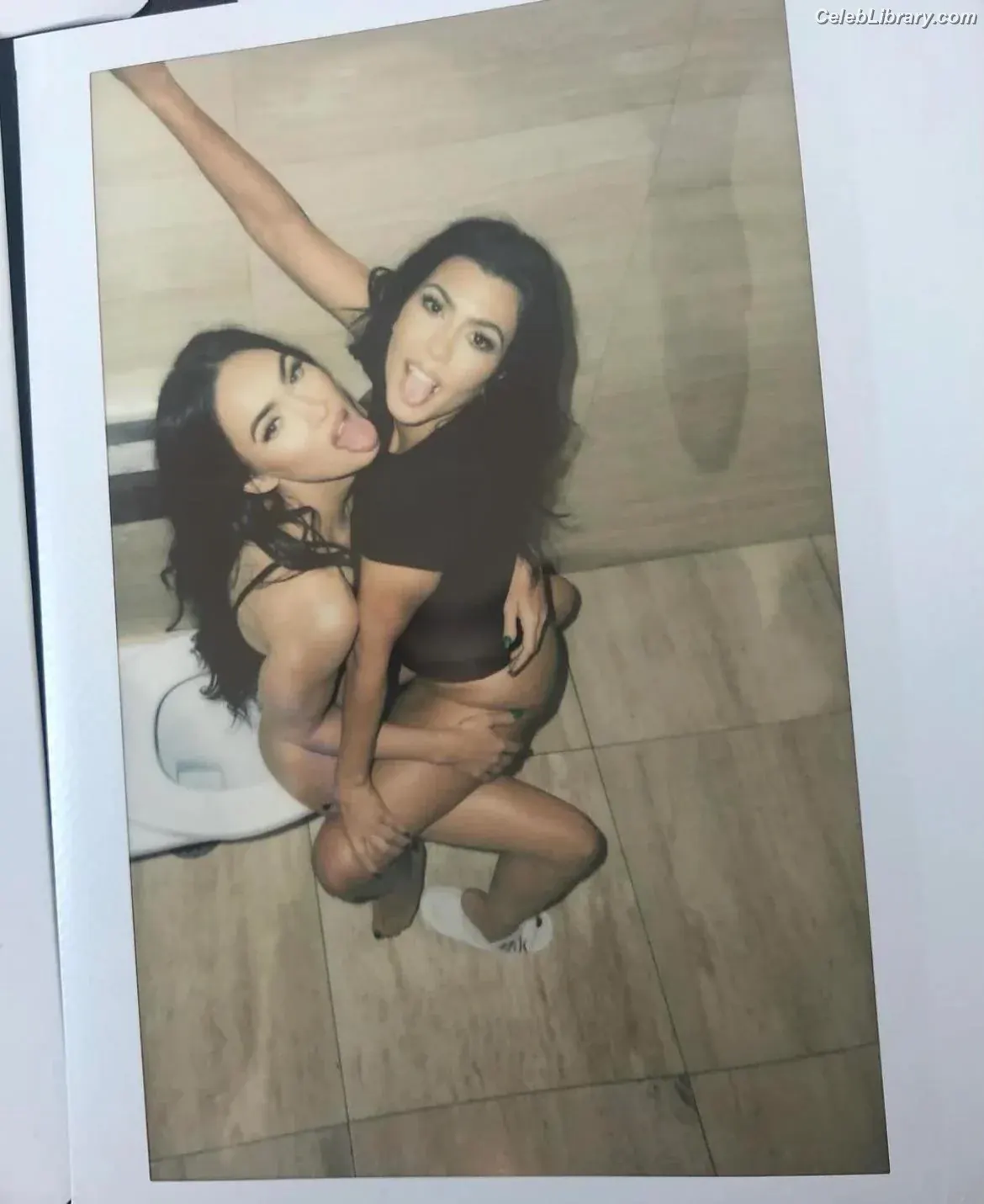 Kourtney Kardashian photo 8 of 605