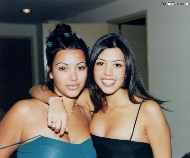 Kourtney Kardashian photo 16 of 603