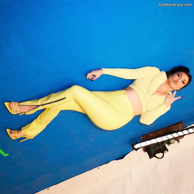 Kourtney Kardashian photo 9 of 603