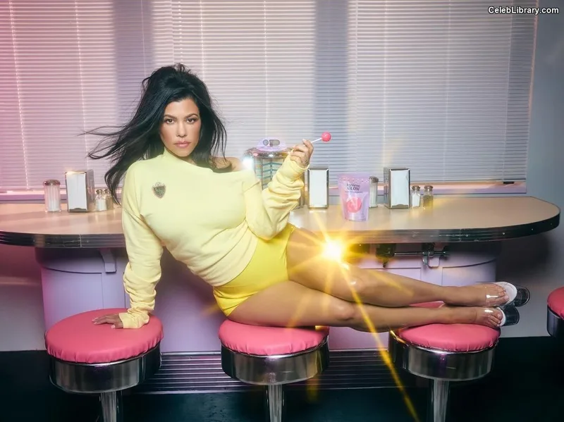 Kourtney Kardashian photo 10 of 603
