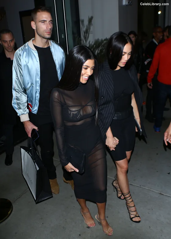 Kourtney Kardashian photo 22 of 603