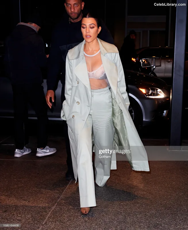 Kourtney Kardashian photo 13 of 603