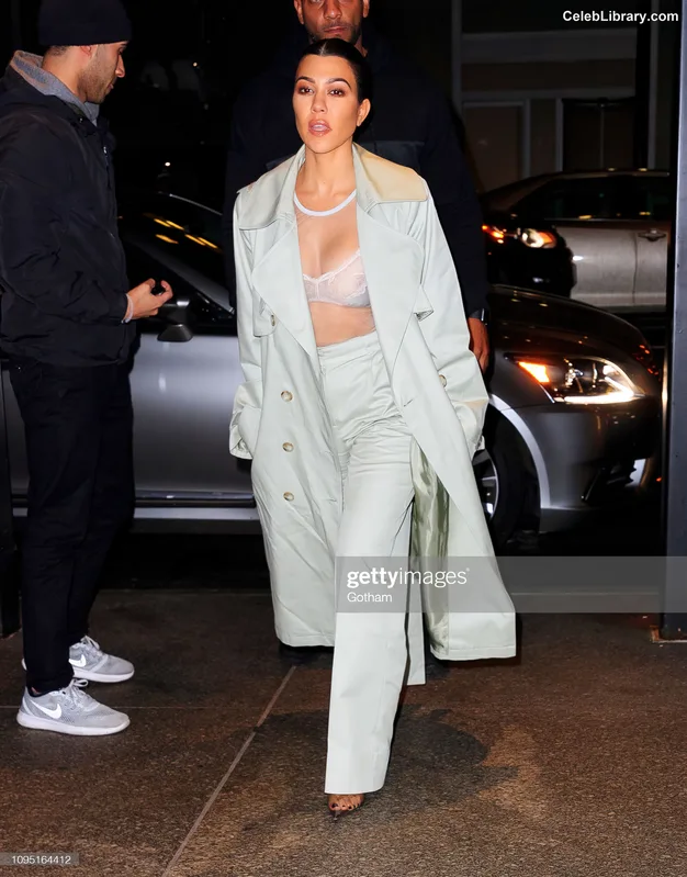 Kourtney Kardashian photo 14 of 603