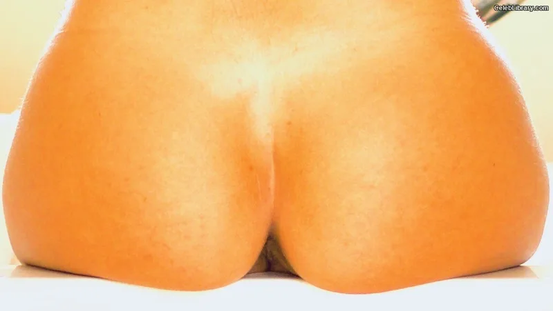 Kourtney Kardashian photo 15 of 603