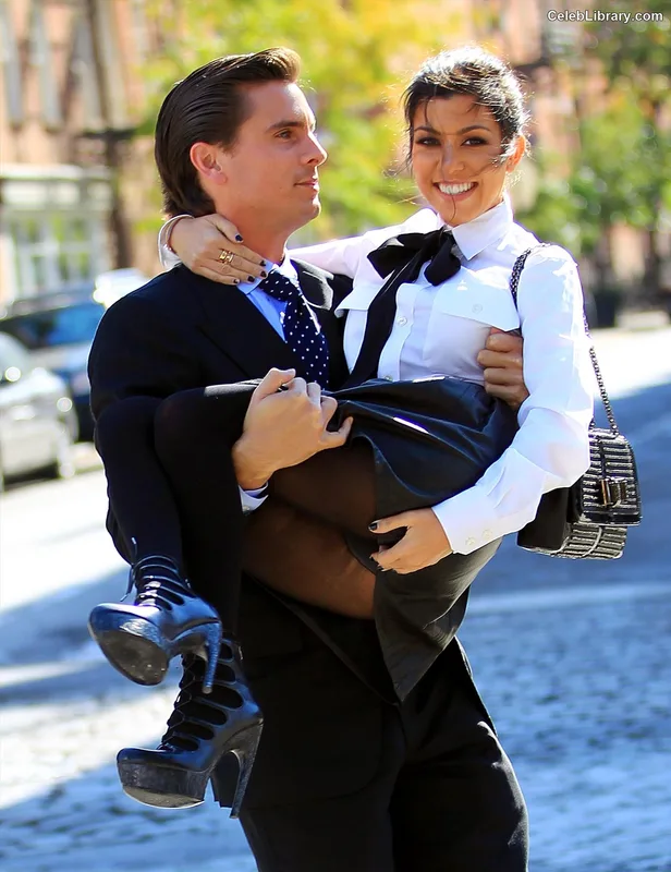 Kourtney Kardashian photo 17 of 603