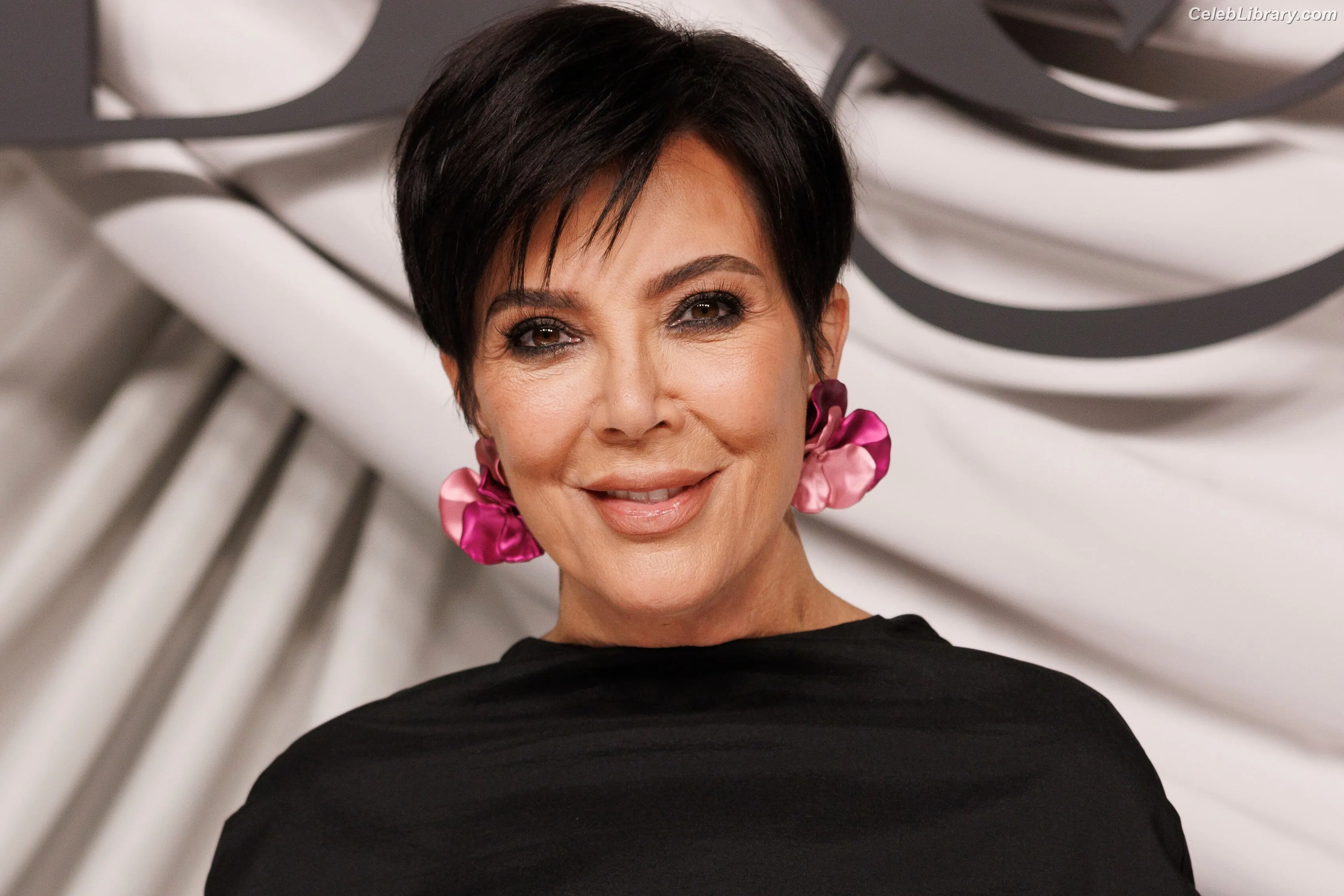 Kris Jenner photo 15 of 69