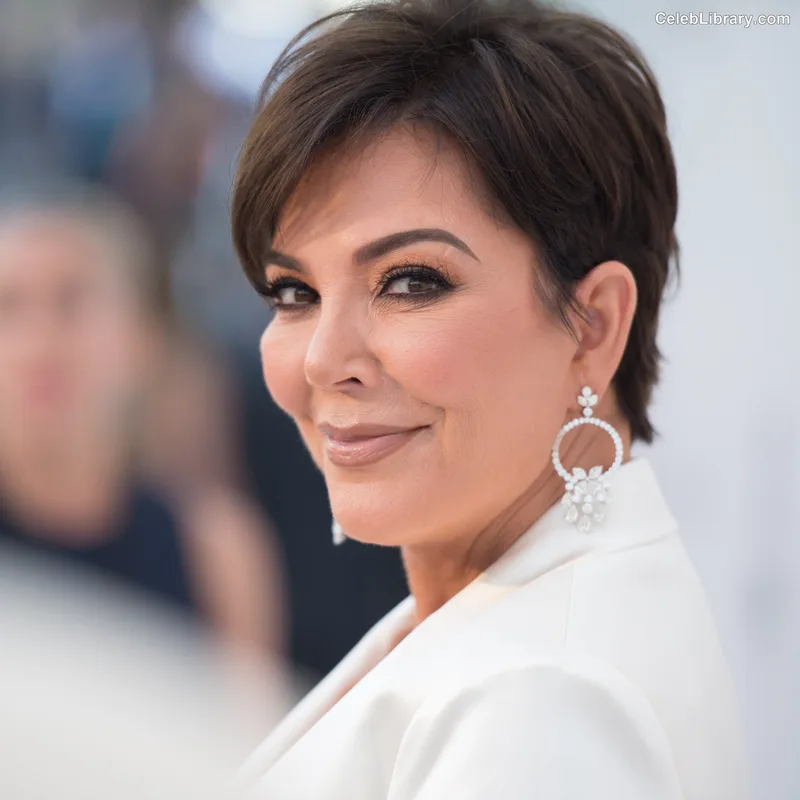 Kris Jenner photo 4 of 70