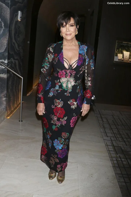 Kris Jenner photo 19 of 70