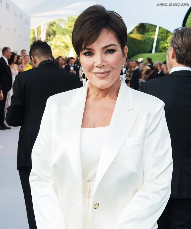 Kris Jenner photo 3 of 70