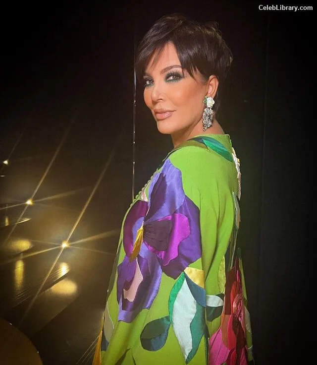 Kris Jenner photo 4 of 70