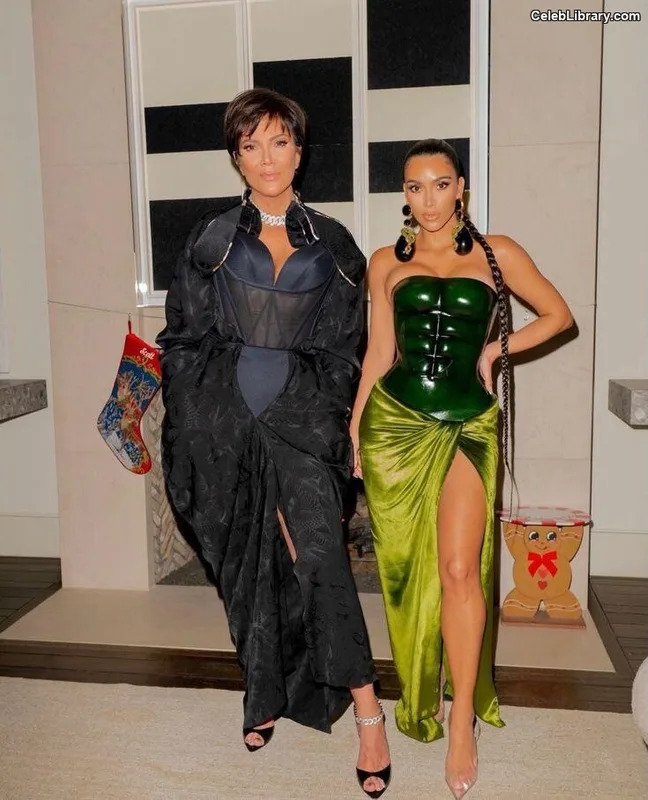Kris Jenner photo 10 of 70