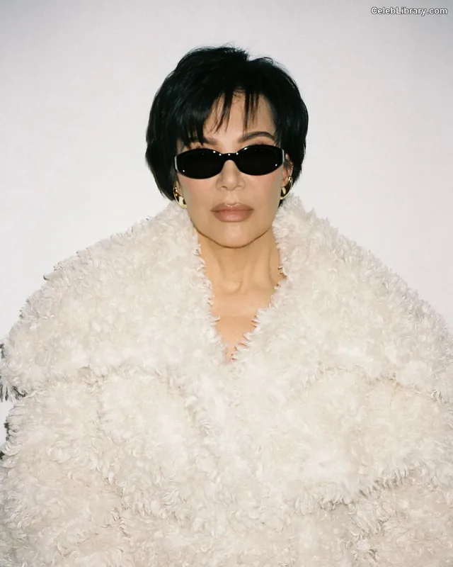 Kris Jenner photo 19 of 70