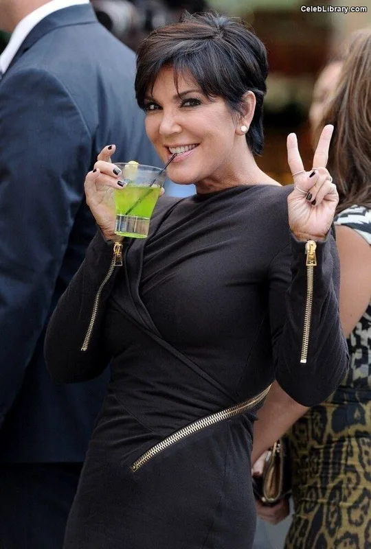 Kris Jenner photo 23 of 70