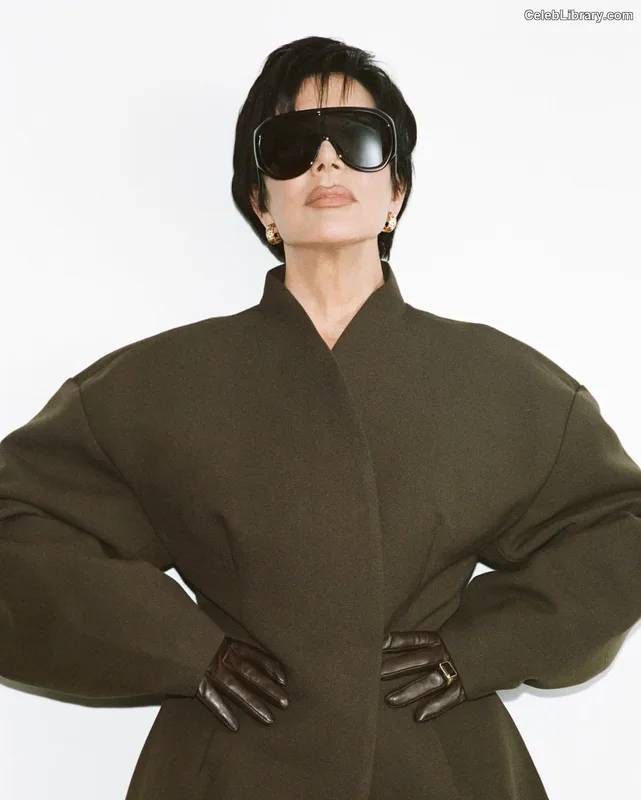 Kris Jenner photo 5 of 70