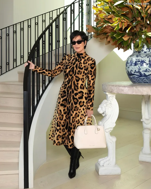 Kris Jenner photo 13 of 70