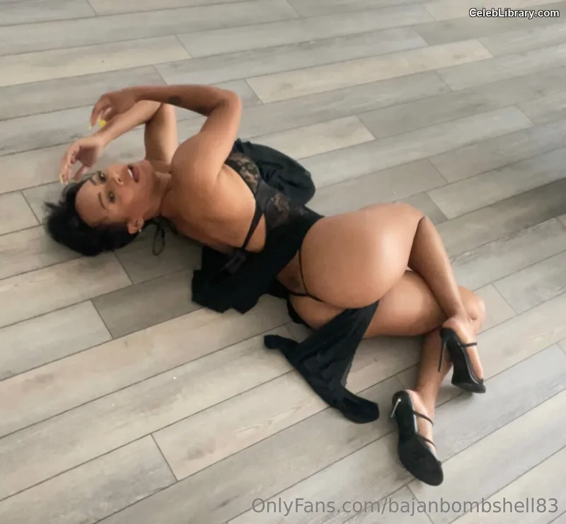 Kristal Marshall photo 6 of 57