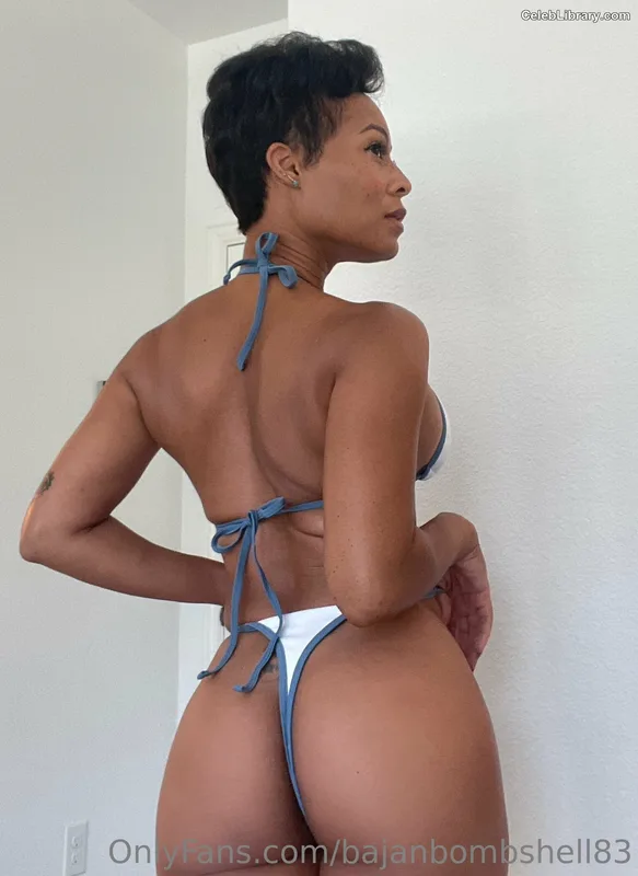 Kristal Marshall photo 8 of 57