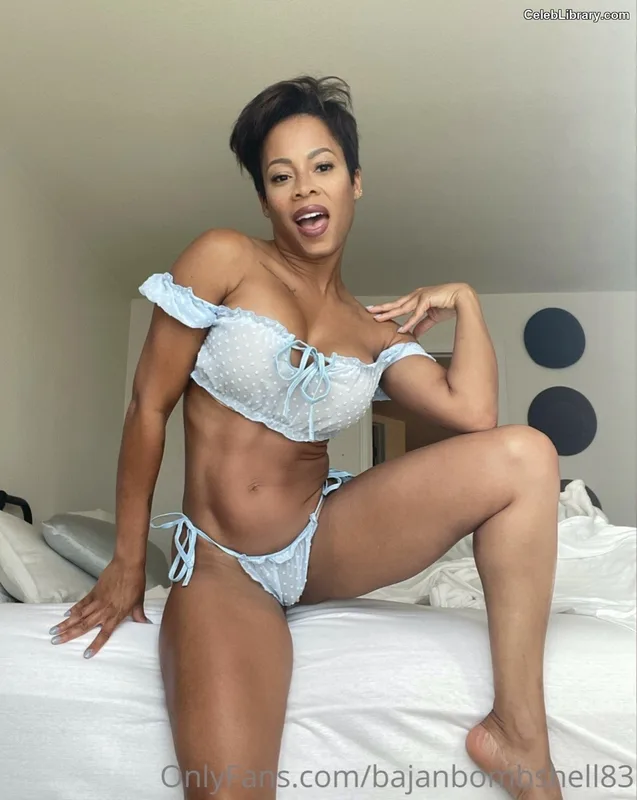 Kristal Marshall photo 1 of 57