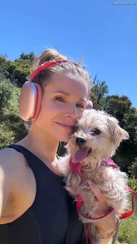 Kristen Bell photo 7 of 703