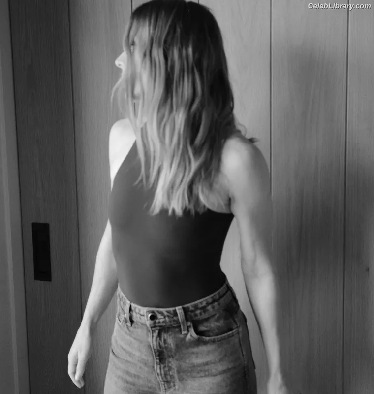 Kristen Bell photo 6 of 703