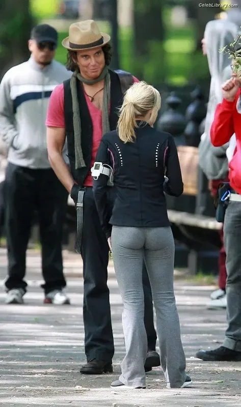 Kristen Bell photo 7 of 703