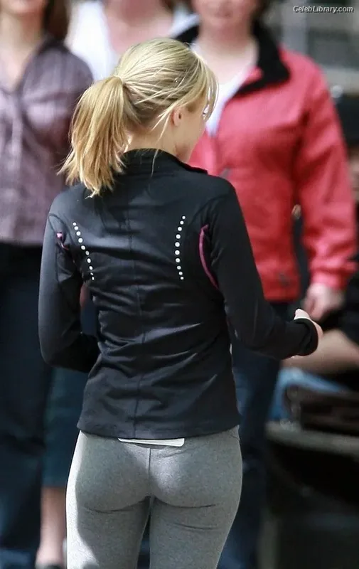 Kristen Bell photo 14 of 703
