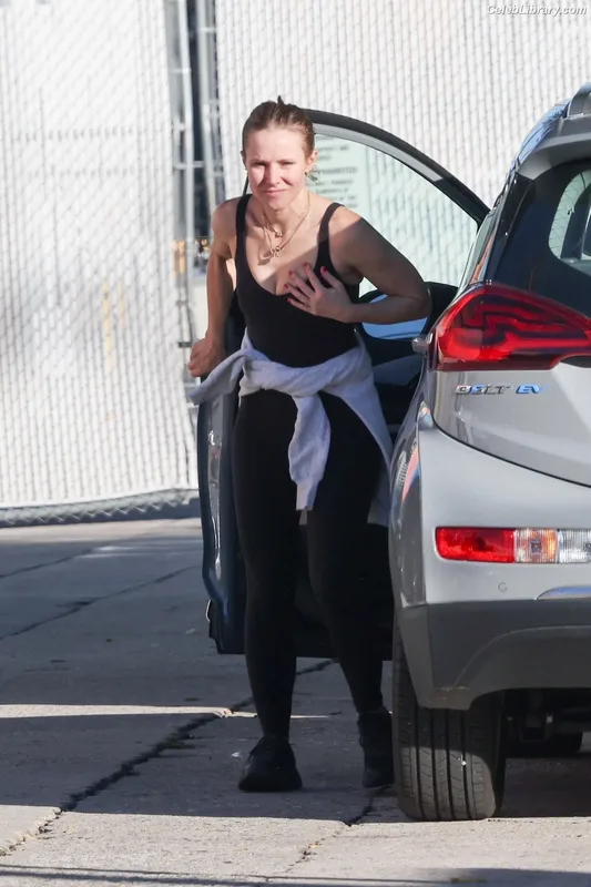 Kristen Bell photo 4 of 703