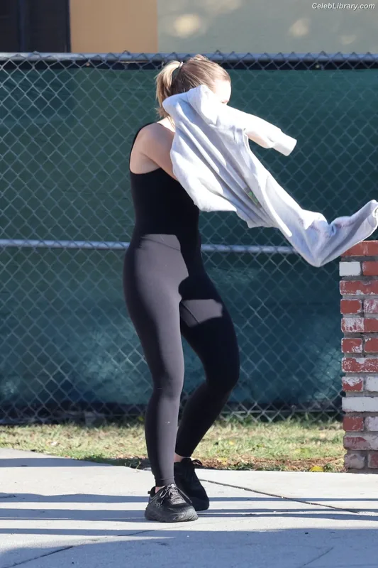 Kristen Bell photo 5 of 703