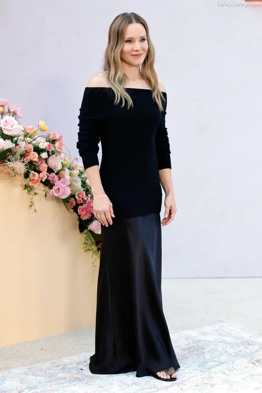 Kristen Bell photo 23 of 703