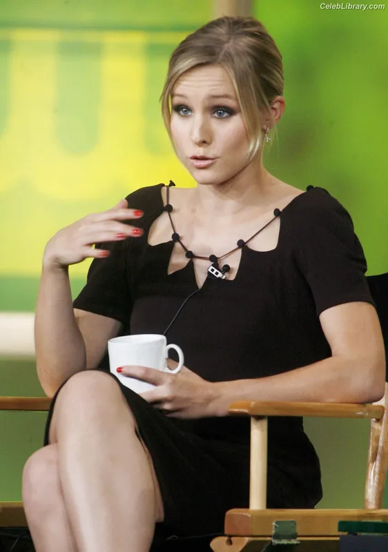 Kristen Bell photo 2 of 703