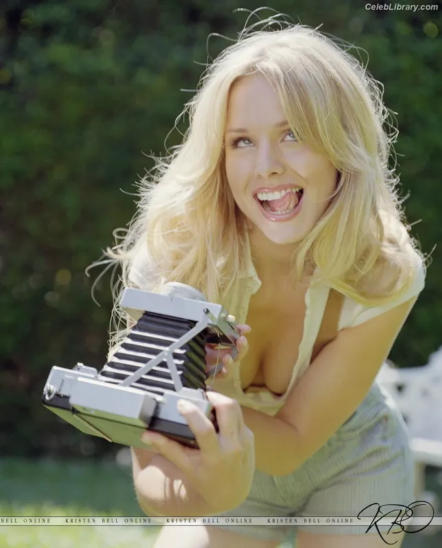 Kristen Bell photo 12 of 703