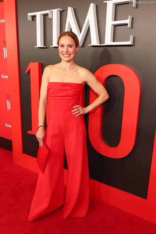 Kristen Bell photo 23 of 703