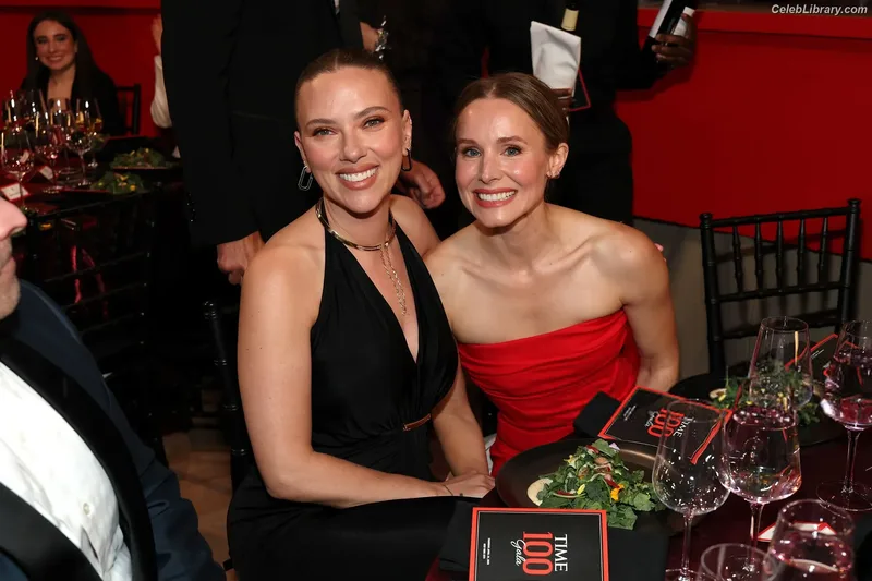 Kristen Bell photo 17 of 703