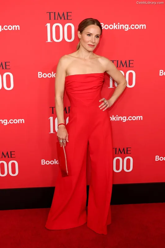 Kristen Bell photo 6 of 703