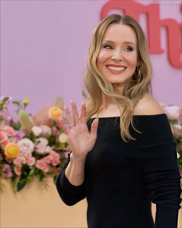 Kristen Bell photo 6 of 703