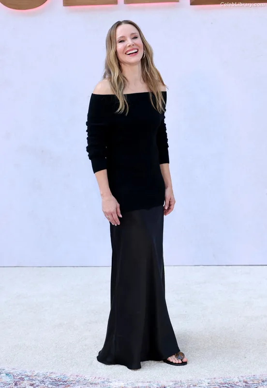 Kristen Bell photo 20 of 703