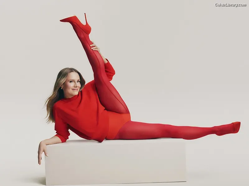 Kristen Bell photo 17 of 703